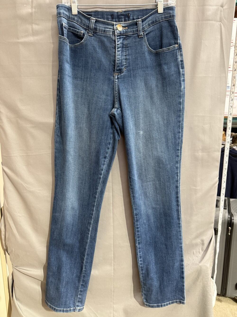 Lee brand women's blue denim jeans. TG2265